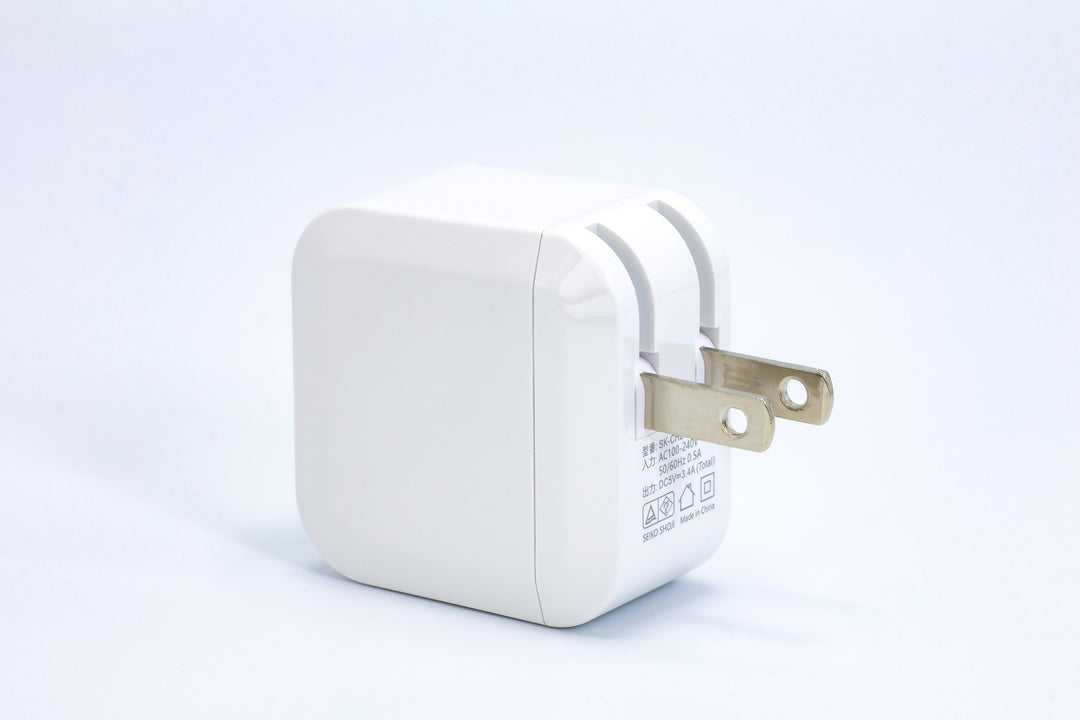 USB充電器 DC5V 3.4A SK-CH2A34WH
