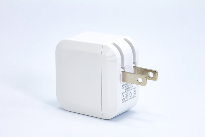 USB充電器 DC5V 3.4A SK-CH2A34WH